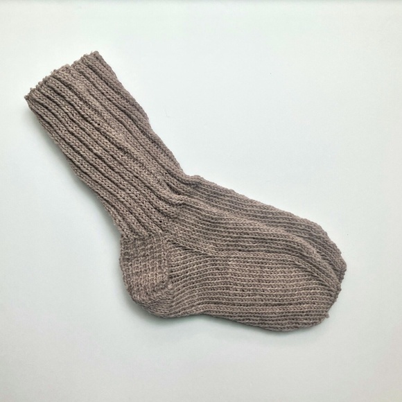 NWOT Taupe wool blend hand knit socks US women's size 6.5 - 9 - Picture 1 of 1